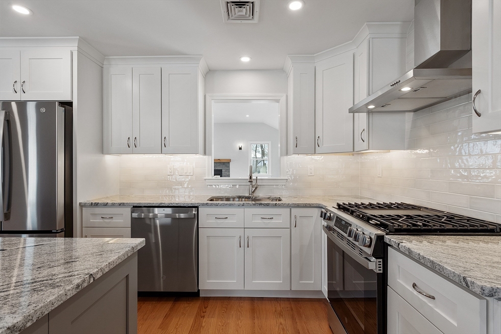 37 Montview Road Chelmsford, MA 01824 - Photo 16 of 42