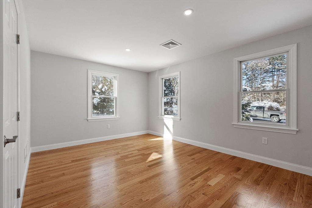 37 Montview Road Chelmsford, MA 01824 - Photo 27 of 42