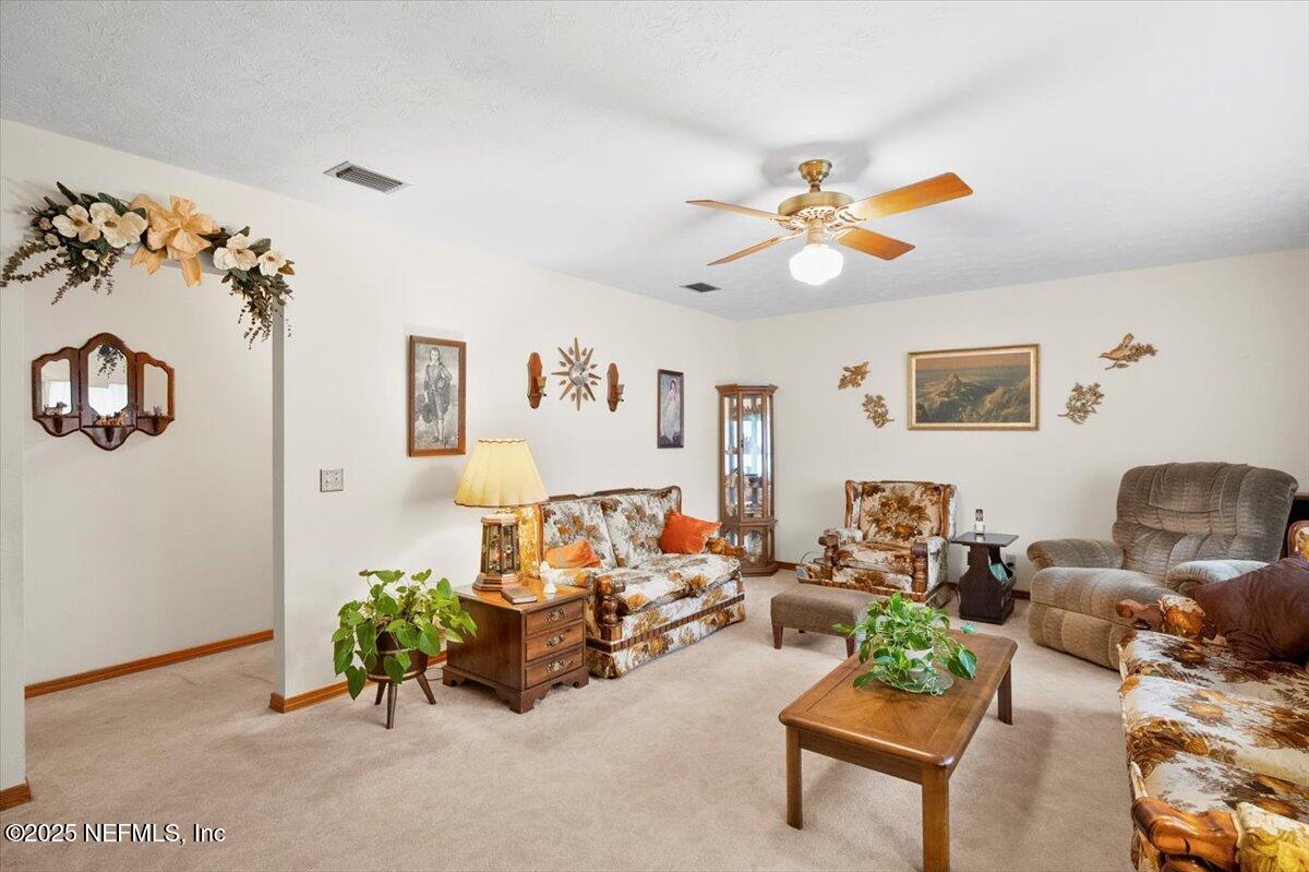6162 Firestone Road Jacksonville, FL 32244 - Photo 5 of 30 05-DSC01252