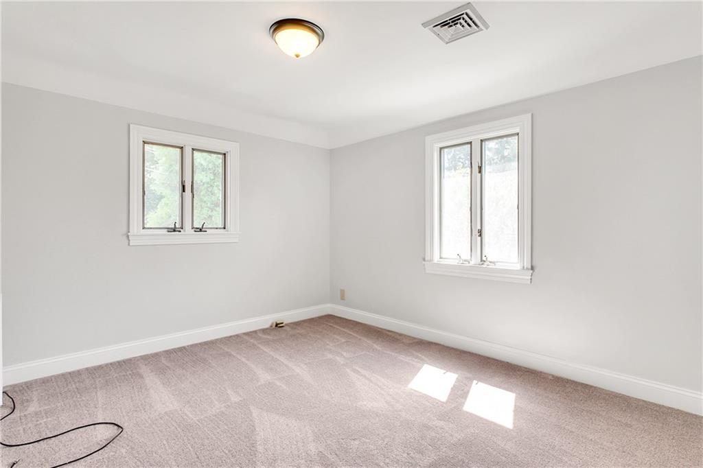 17 Tidball Road McKees Rocks, PA 15136 - Photo 7 of 25 Gallery Image 7