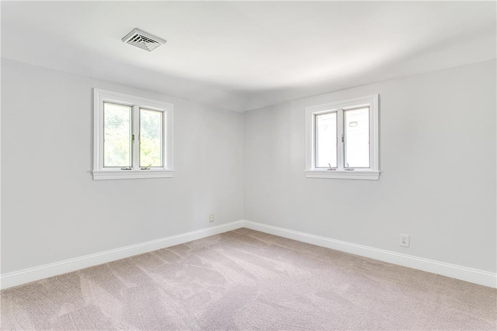 17 Tidball Road McKees Rocks, PA 15136 - Photo 9 of 25 Gallery Image 9