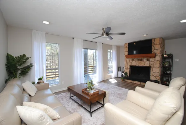 $499,900 | 59 Paradise Loop, Point Blank, TX 77364