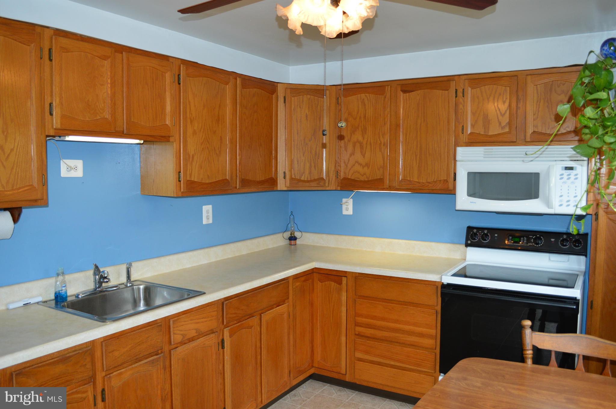 1613 Turkey Point Road Baltimore, MD 21221 - Photo 7 of 29 Kitchen