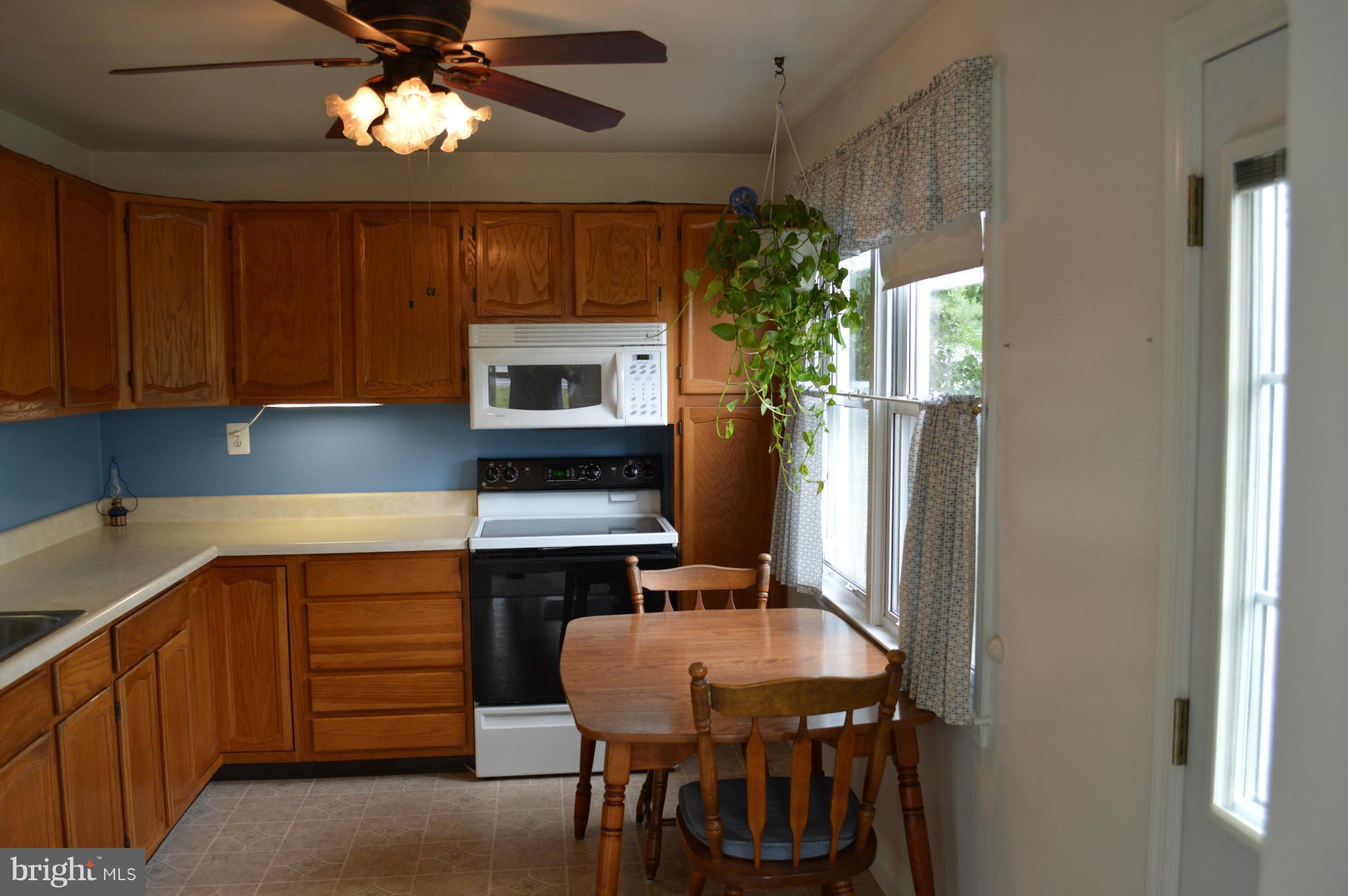 1613 Turkey Point Road Baltimore, MD 21221 - Photo 10 of 29 Kitchen