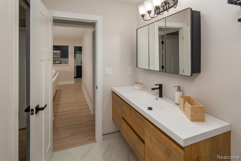 30445 West 14 Mile Road, Unit 52 Farmington Hills, MI 48334 - Photo 13 of 16