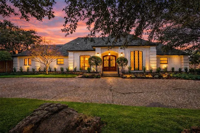 a view of backyard with green space