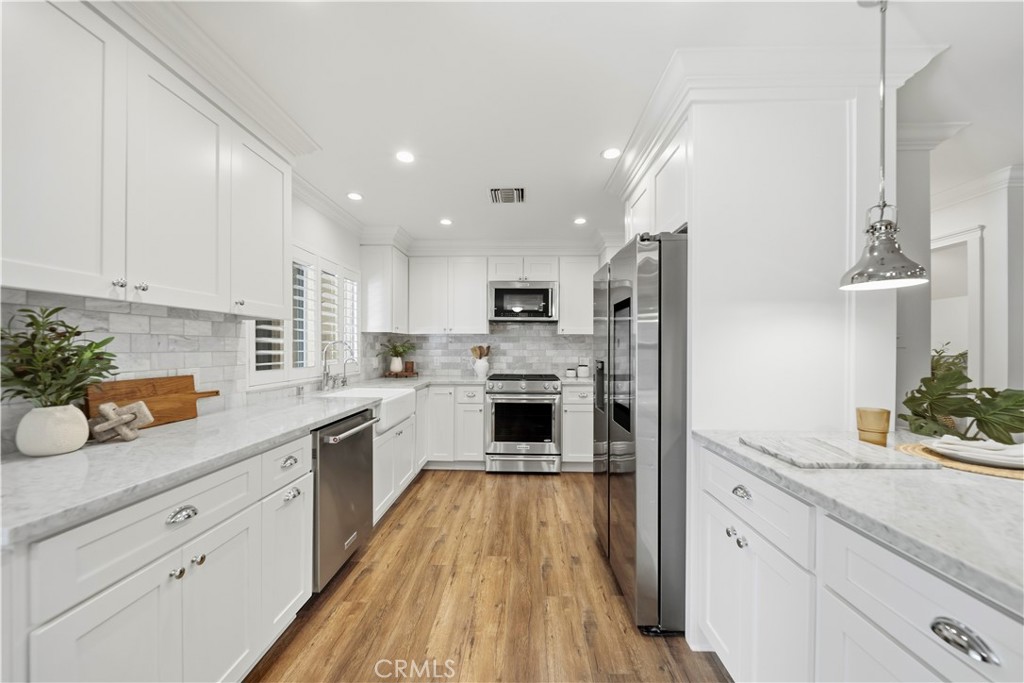 1429 Valley View Road, Unit 18 Glendale, CA 91202 - Photo 16 of 52 Gallery Image 16