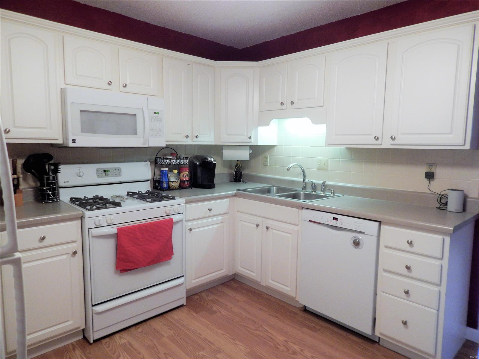 911 Alpine Ridge Drive Ballwin, MO 63021 - Photo 8 of 28 Gallery Image 8