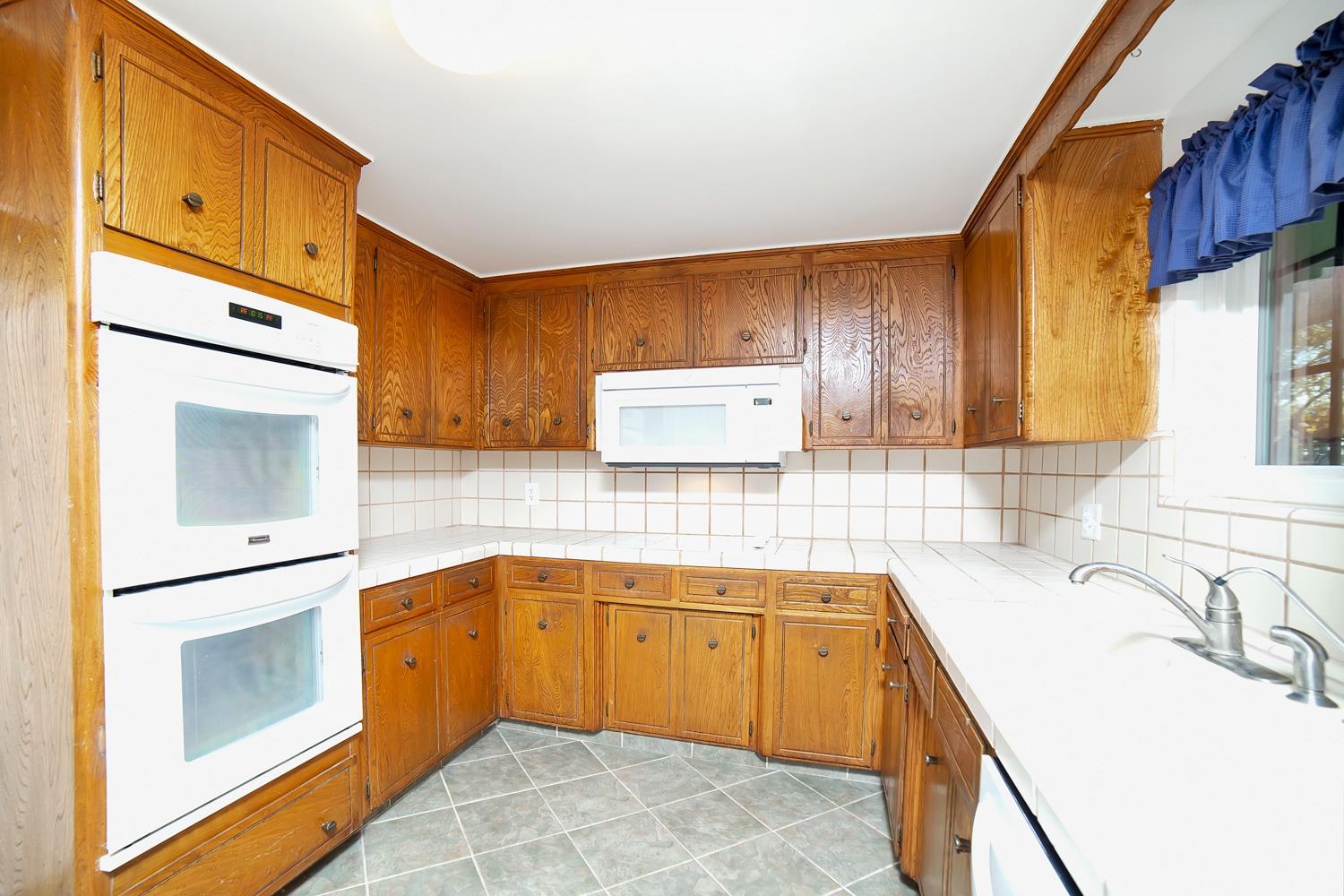 2205 Howard Road Madera, CA 93637 - Photo 13 of 41