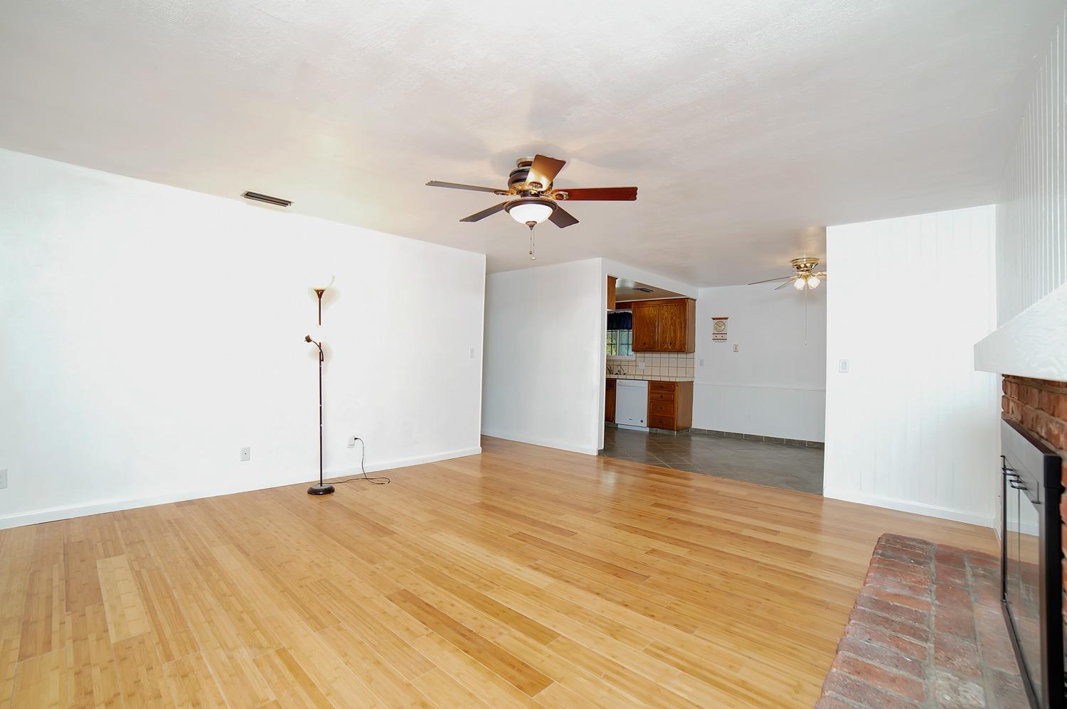 2205 Howard Road Madera, CA 93637 - Photo 7 of 41