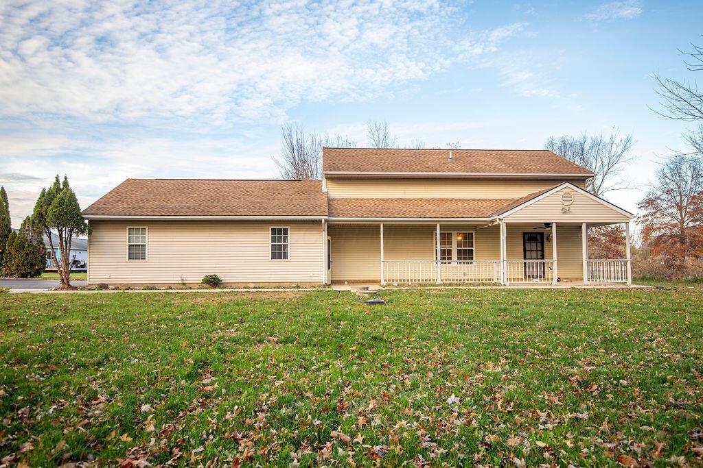 3243 Dixon Road Southwest Pataskala, OH 43062 - Photo 3 of 54
