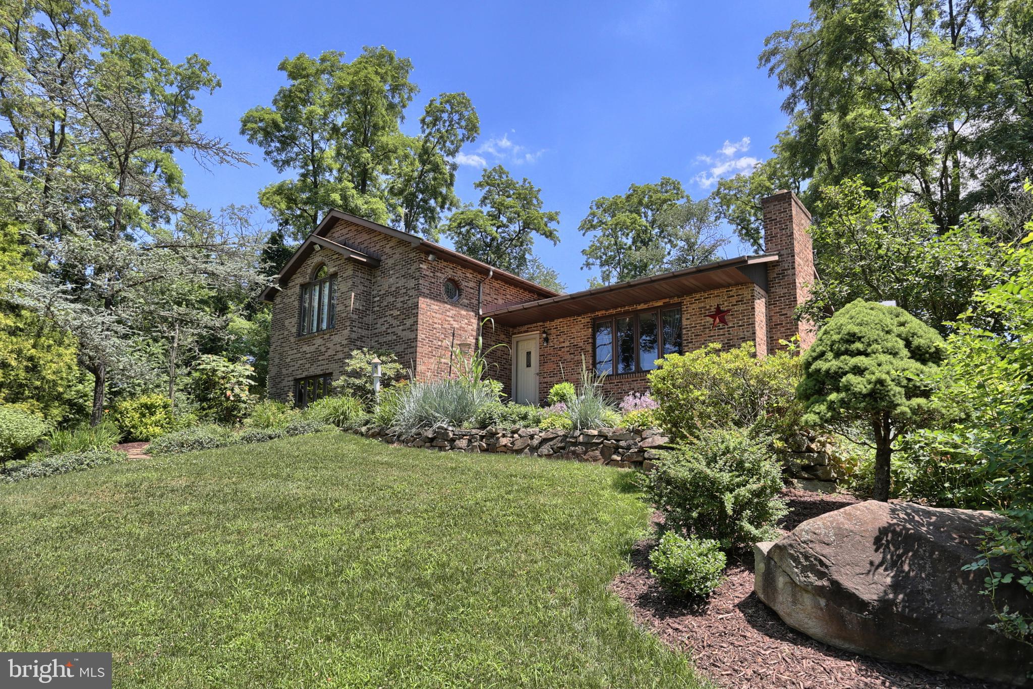 292 Lawn Road Palmyra, PA 17078 - Photo 5 of 53 Gallery Image 5