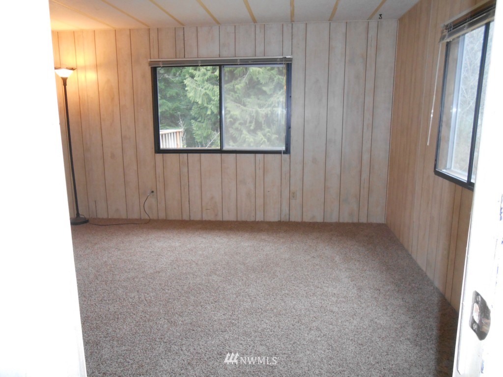 7667 Southeast Willock Road Olalla, WA 98359 - Photo 16 of 24 Gallery Image 16