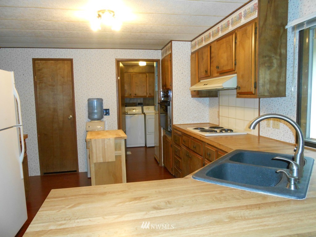 7667 Southeast Willock Road Olalla, WA 98359 - Photo 5 of 24 Gallery Image 5