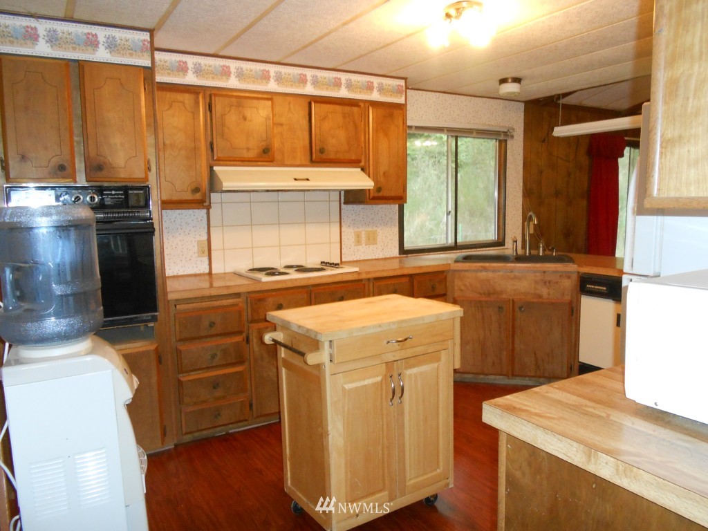 7667 Southeast Willock Road Olalla, WA 98359 - Photo 6 of 24 Gallery Image 6