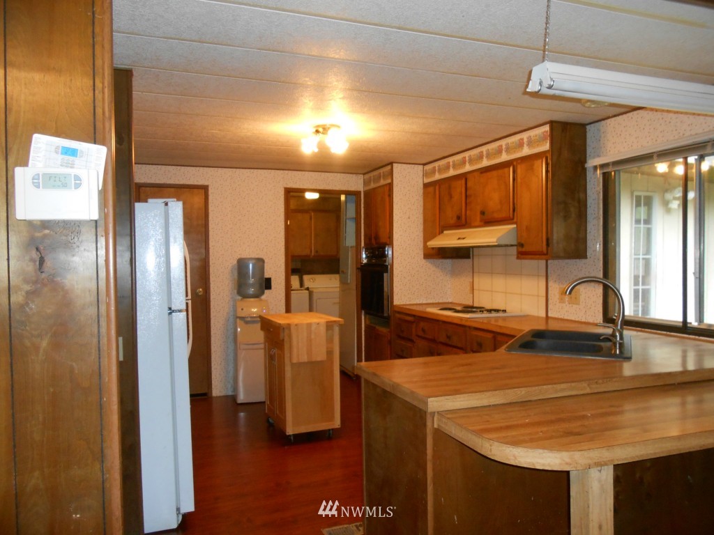 7667 Southeast Willock Road Olalla, WA 98359 - Photo 7 of 24 Gallery Image 7