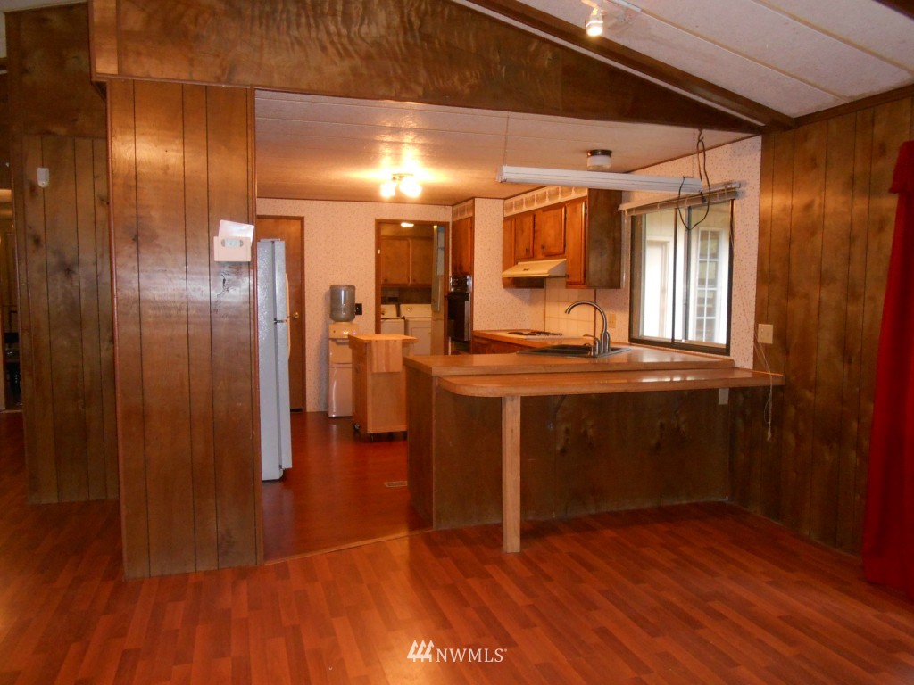 7667 Southeast Willock Road Olalla, WA 98359 - Photo 8 of 24 Gallery Image 8
