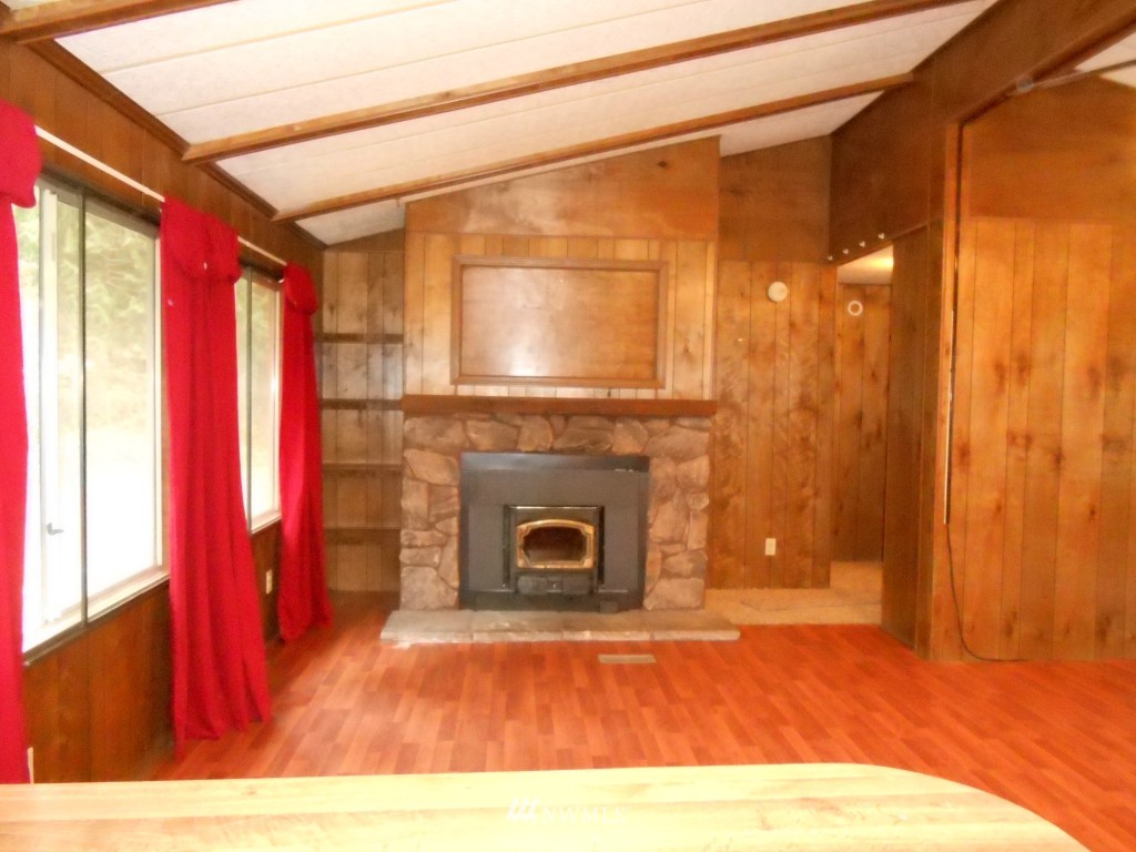 7667 Southeast Willock Road Olalla, WA 98359 - Photo 10 of 24 Gallery Image 10
