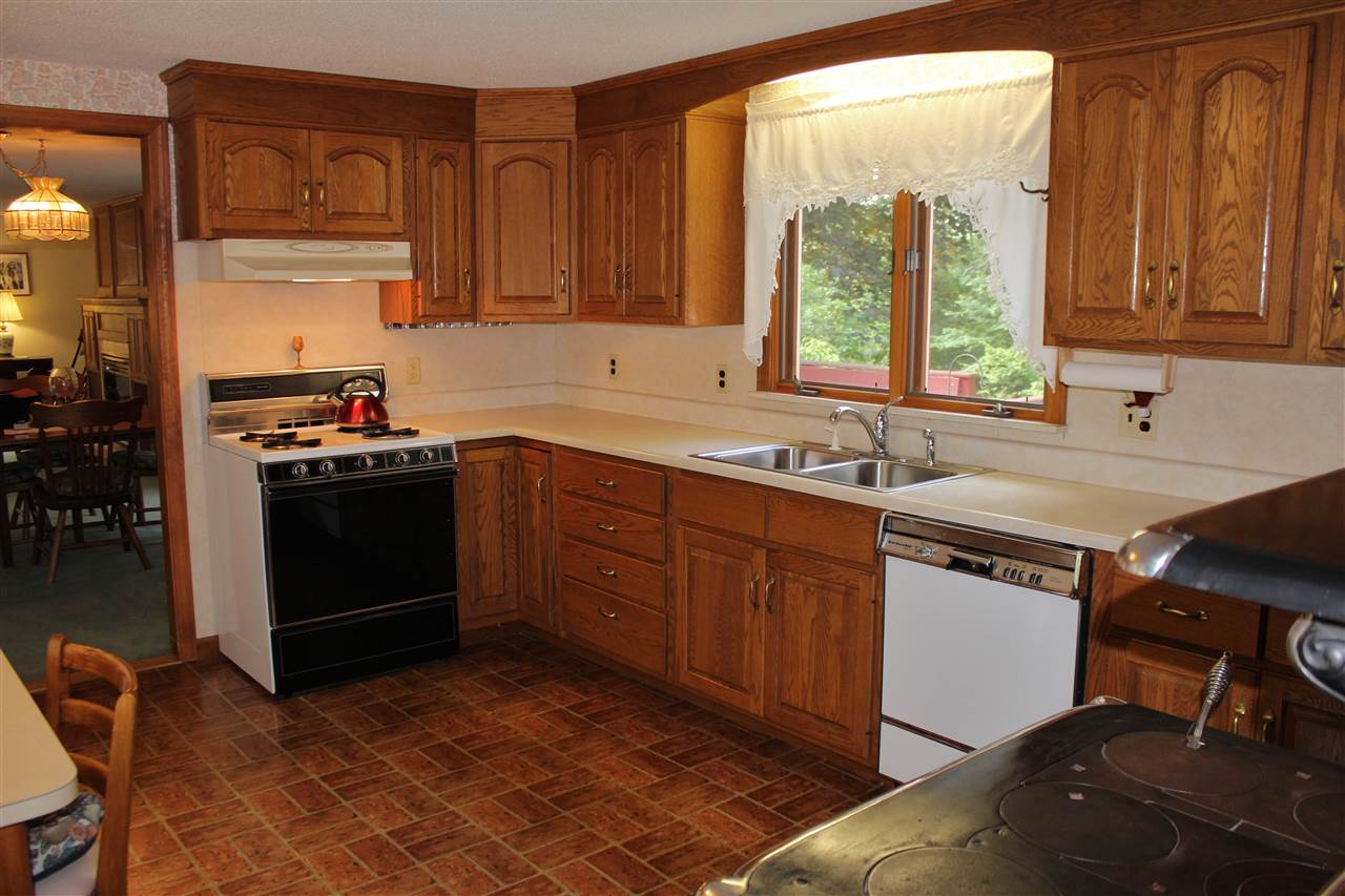 418 Allard Hill Road Madison, NH 03818 - Photo 4 of 32