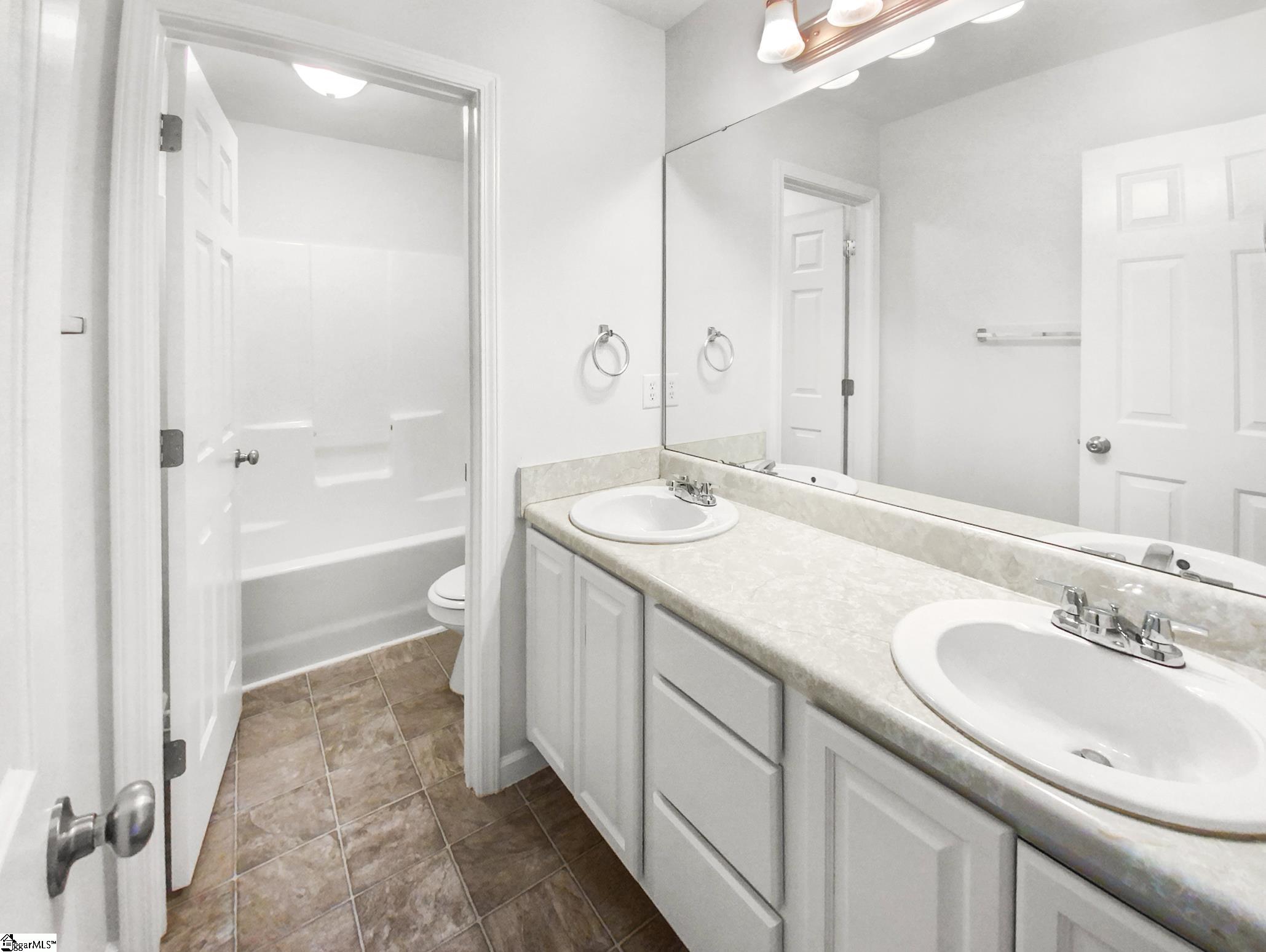 22 Rustcraft Drive Greer, SC 29651 - Photo 7 of 25 Gallery Image 7