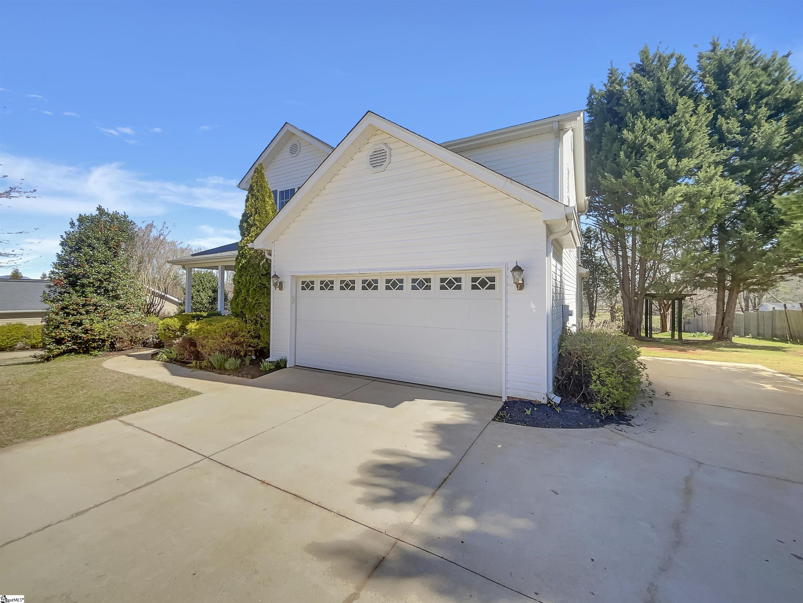 22 Rustcraft Drive Greer, SC 29651 - Photo 10 of 25 Gallery Image 10