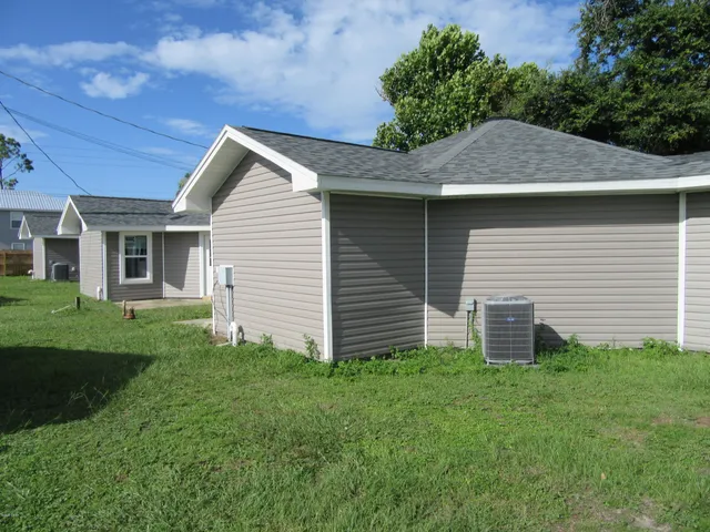 $1,195 | 1302 Grace Avenue, Unit A, Panama City, FL 32401