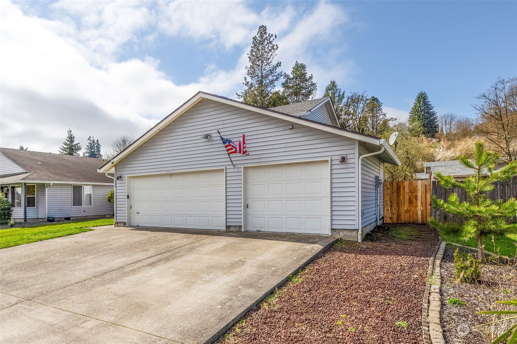 117 Oxford Road Longview, WA 98632 - Photo 3 of 40 Gallery Image 3