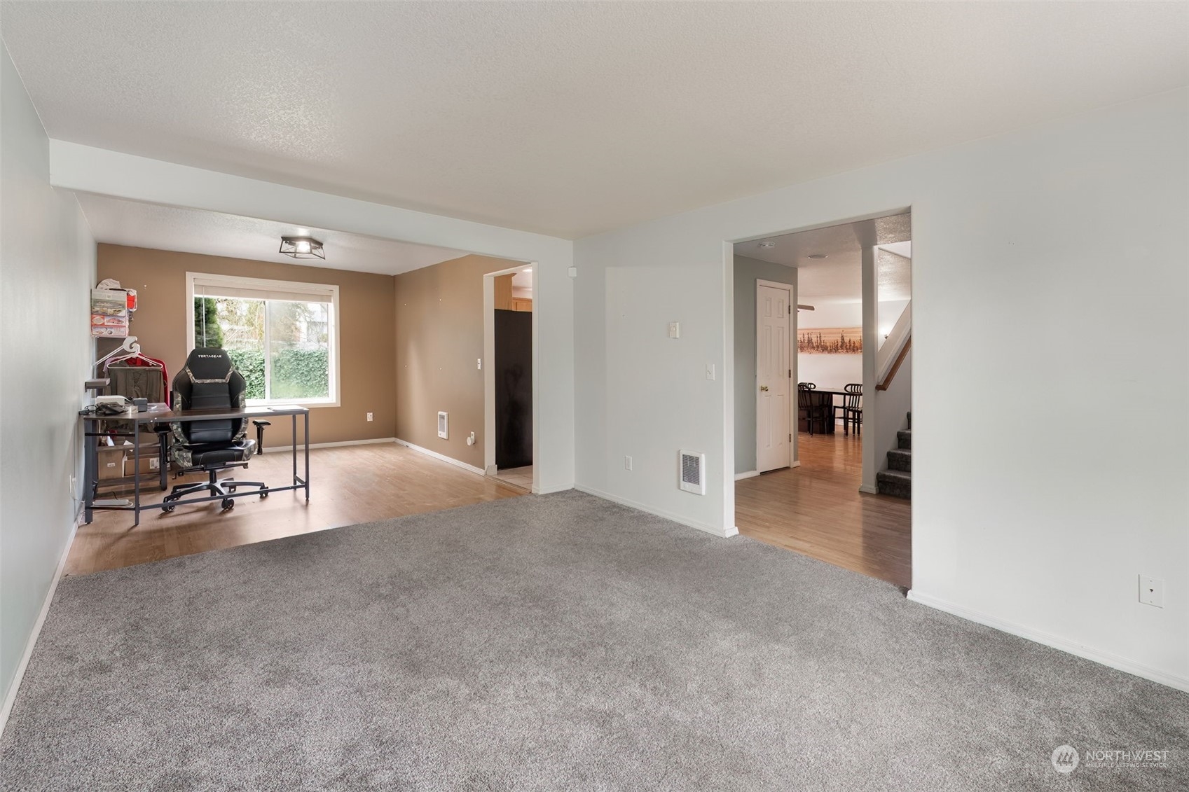 117 Oxford Road Longview, WA 98632 - Photo 5 of 40 Gallery Image 5