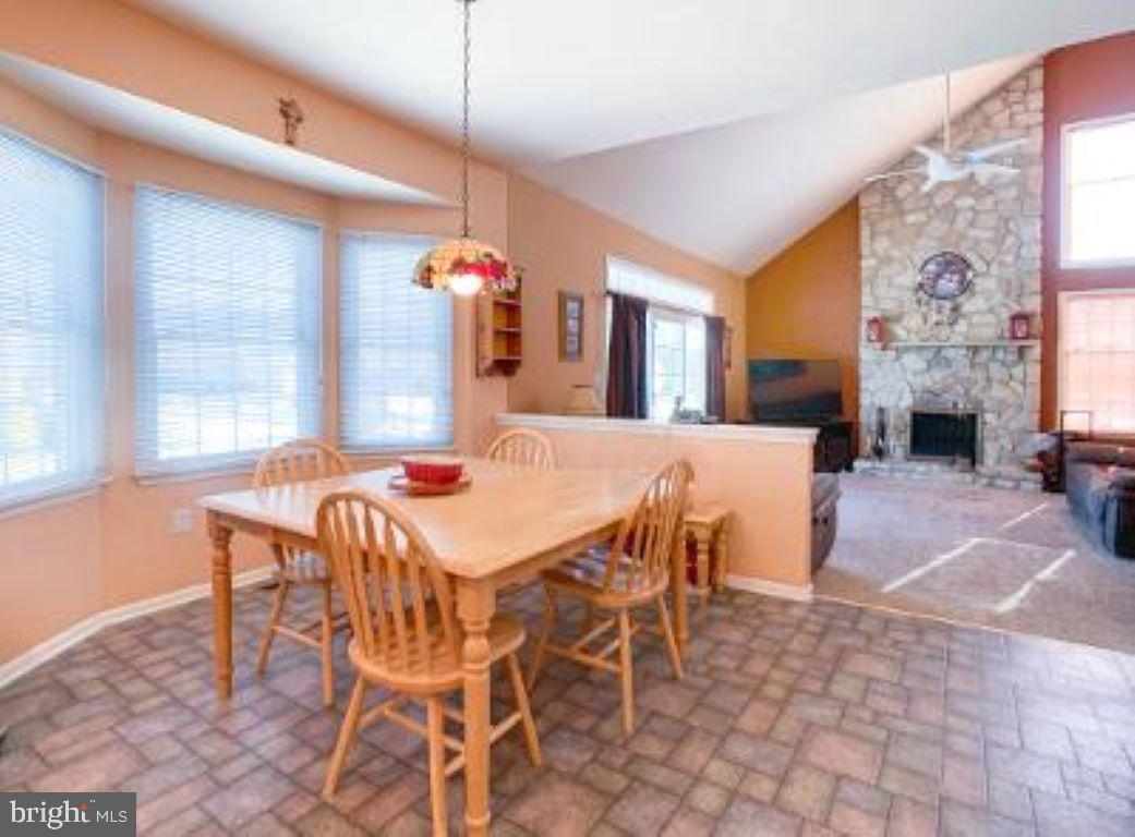 11 Wagon Road Lumberton, NJ 08048 - Photo 10 of 34 Eat in kitchen