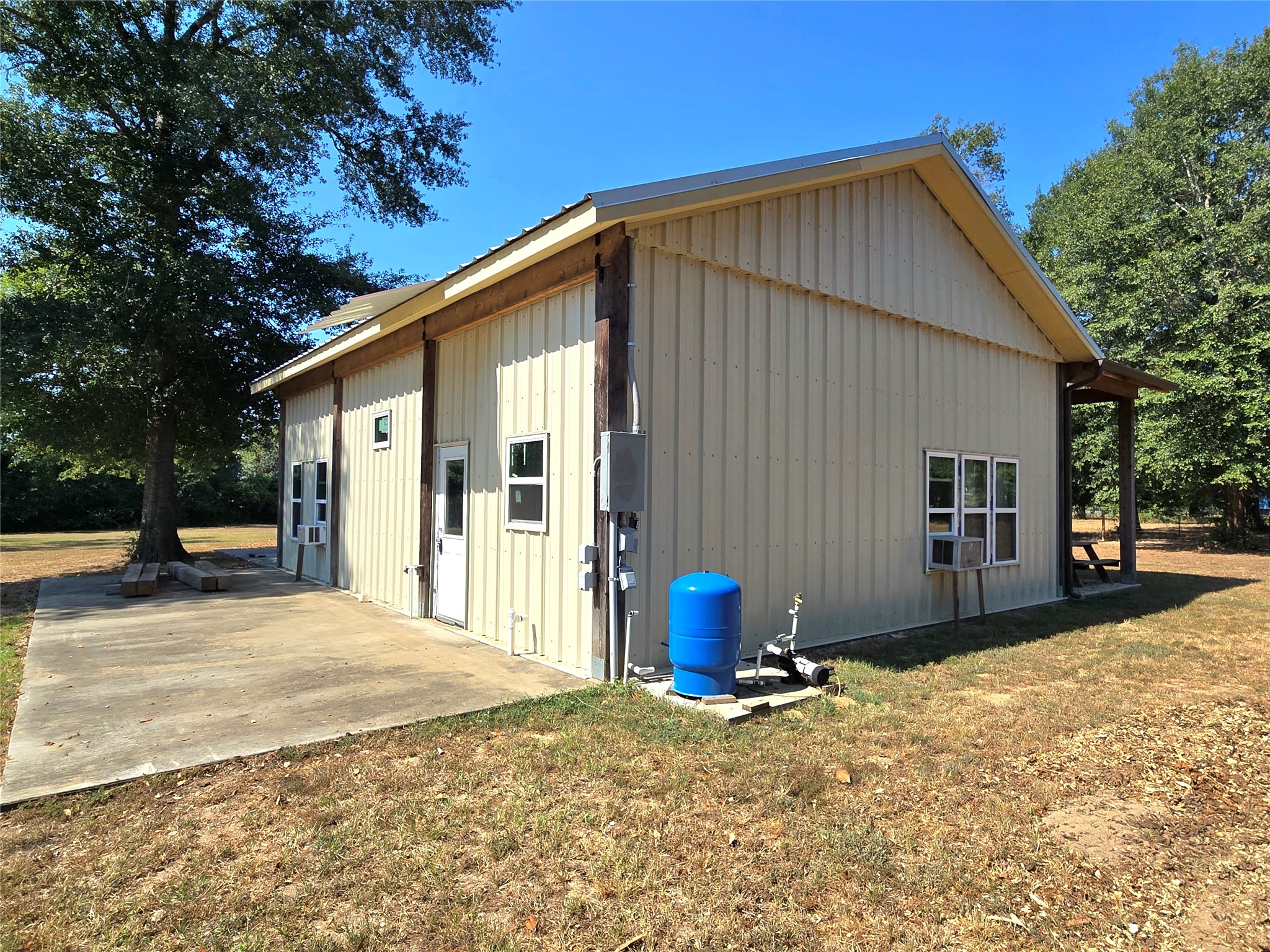 251 Everitt Road Cleveland, TX 77328 - Photo 11 of 43 Gallery Image 11