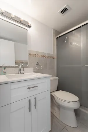 $1,800 | 9405 West Flagler Street, Unit D205, Miami, FL 33174