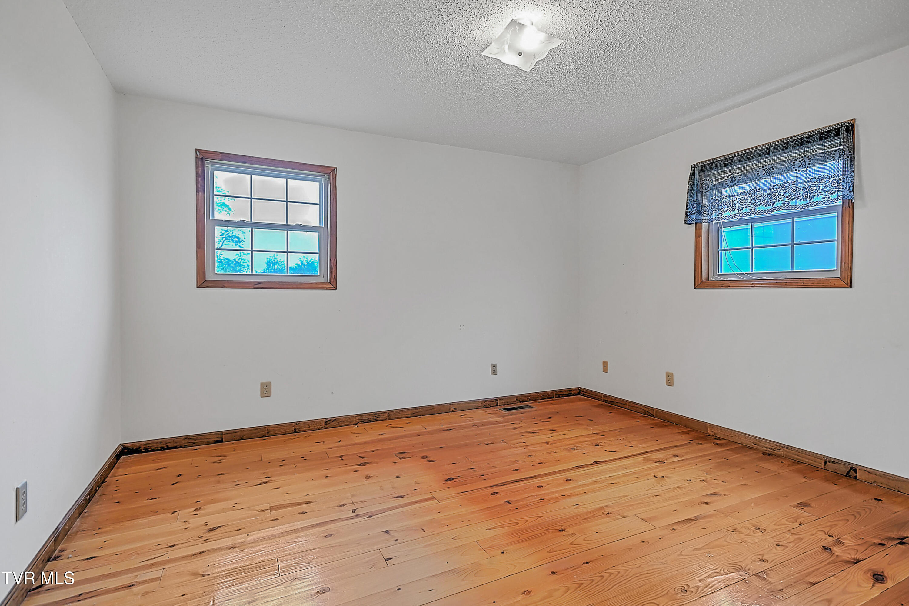 1985 Debusk Road Greeneville, TN 37743 - Photo 21 of 29 21