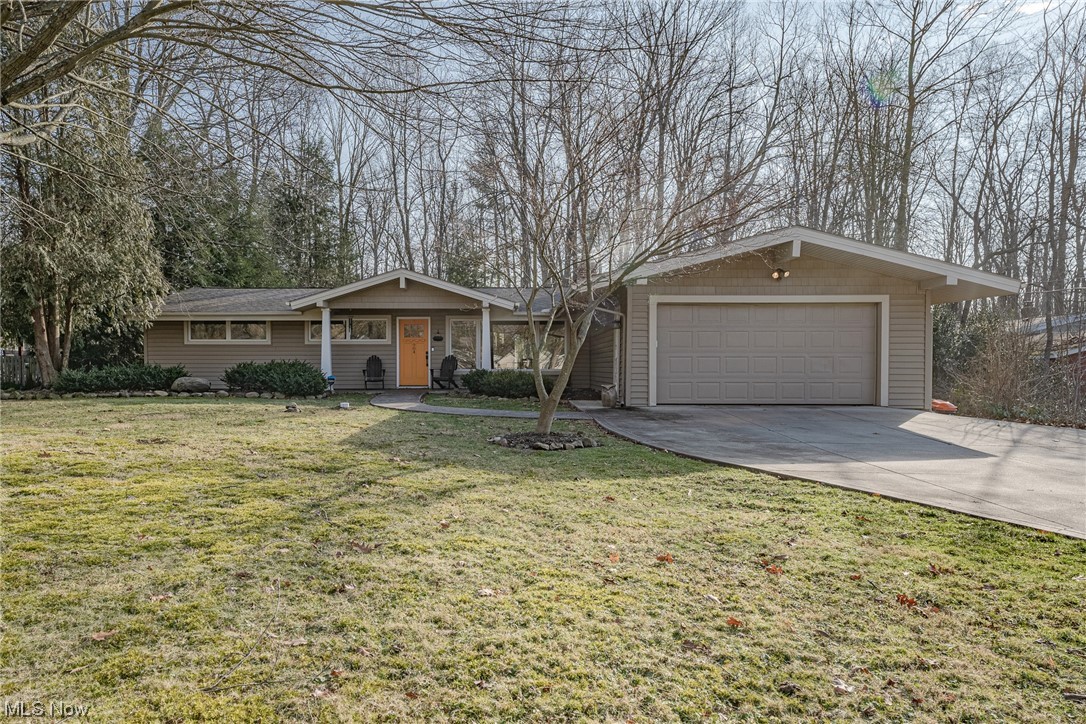 904 Bell Road Chagrin Falls, OH 44022 - Photo 1 of 26 Gallery Image 1