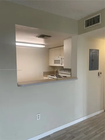 $285,000 | 520 Southeast 5th Avenue, Unit 1607, Fort Lauderdale, FL 33301