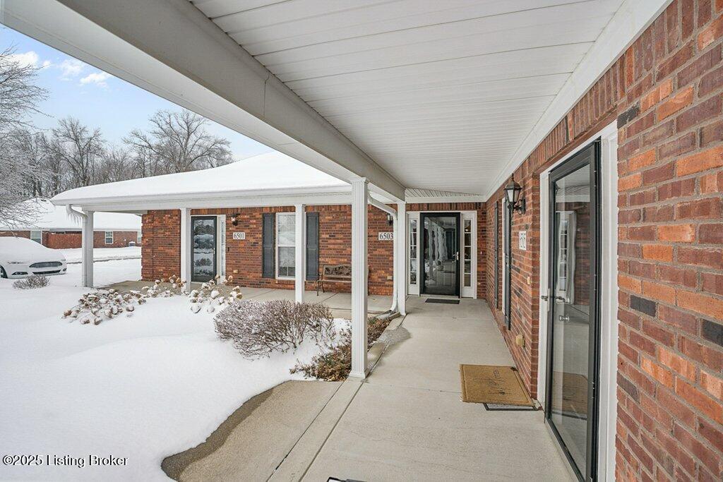 6503 Renate Road Louisville, KY 40291 - Photo 2 of 27 002-6503-2_m