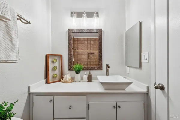 $589,000 | 827 VÃa Casitas, Greenbrae, CA 94904