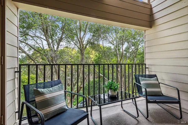 $589,000 | 827 VÃa Casitas, Greenbrae, CA 94904
