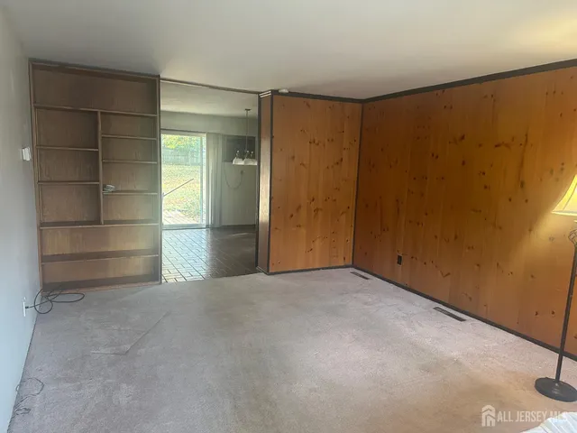 $549,900 | 22 Richford Road, Kendall Park, NJ 08824