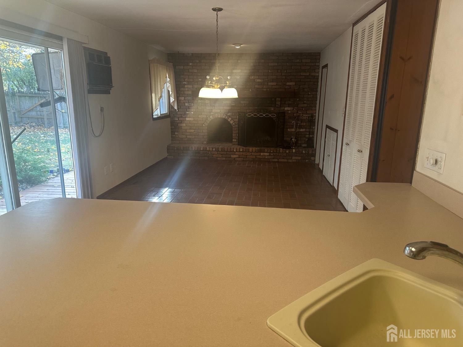 22 Richford Road Kendall Park, NJ 08824 - Photo 5 of 23