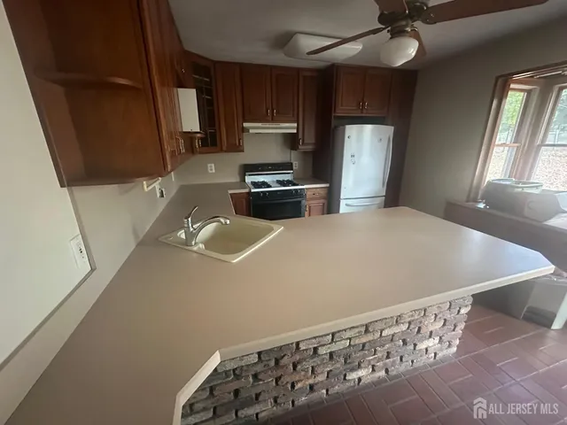 $549,900 | 22 Richford Road, Kendall Park, NJ 08824