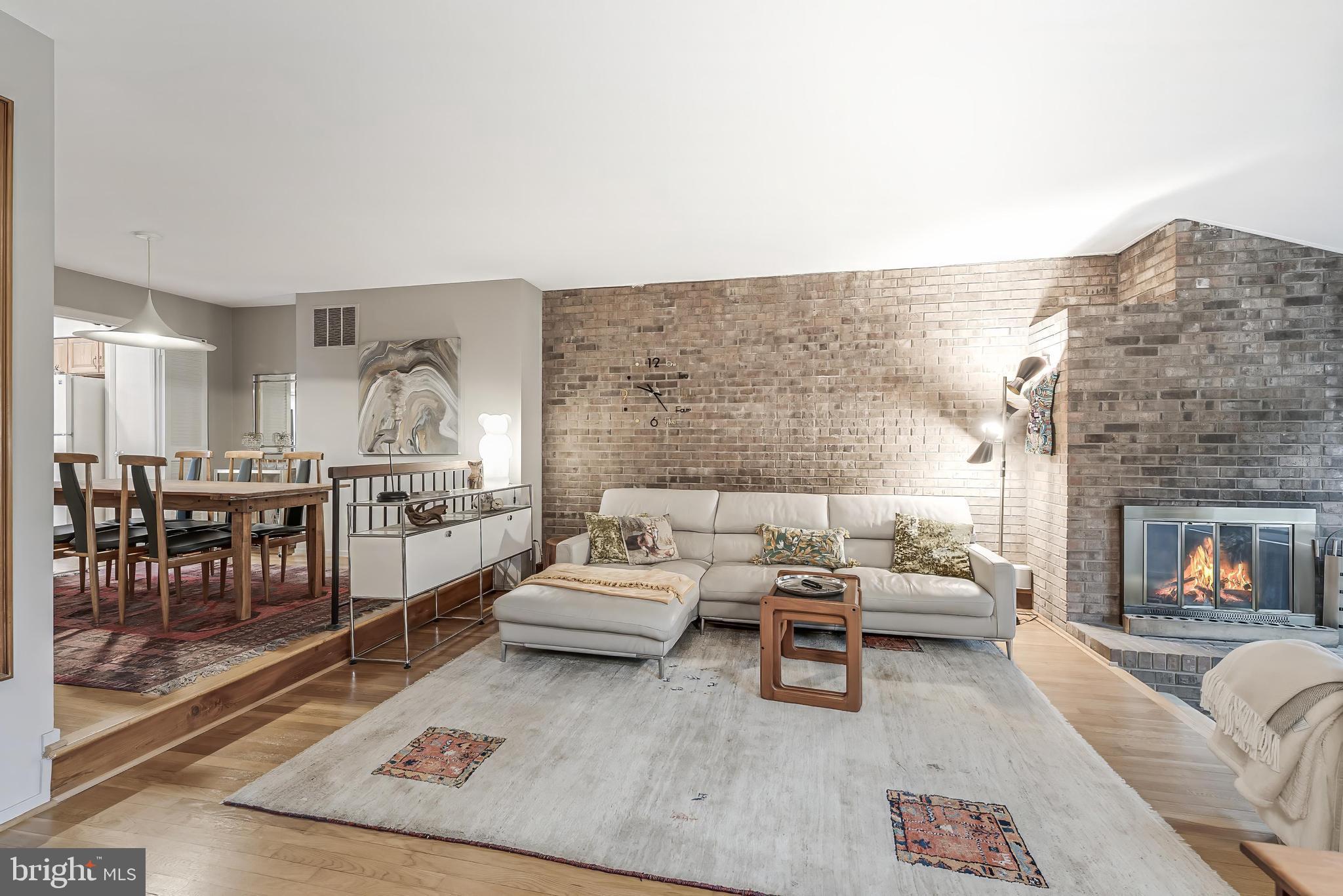 11915 Escalante Court Reston, VA 20191 - Photo 5 of 48