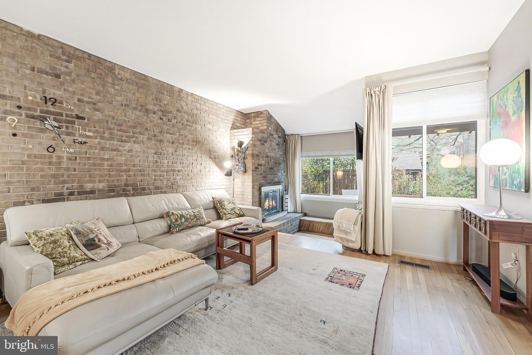 11915 Escalante Court Reston, VA 20191 - Photo 6 of 48