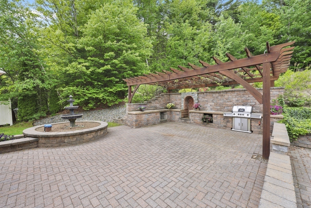 357 Westerly Circle Ludlow, MA 01056 - Photo 28 of 35