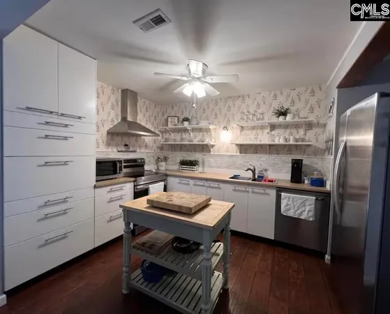 $2,300 | 608 Elm Avenue, Columbia, SC 29205