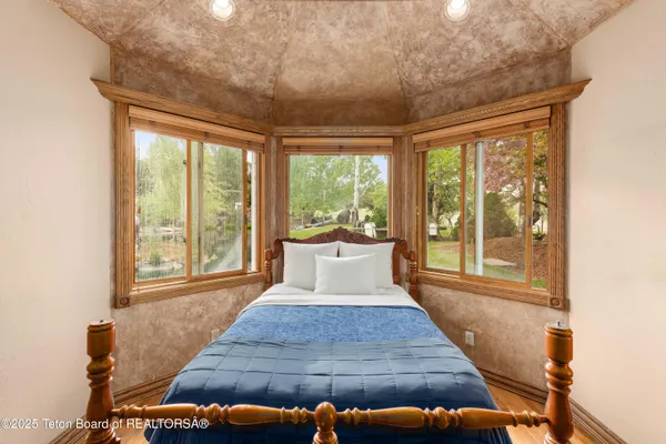 $2,250,000 | 1255 Lost Creek Road, Thayne, WY 83127