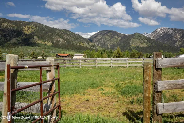 $2,250,000 | 1255 Lost Creek Road, Thayne, WY 83127