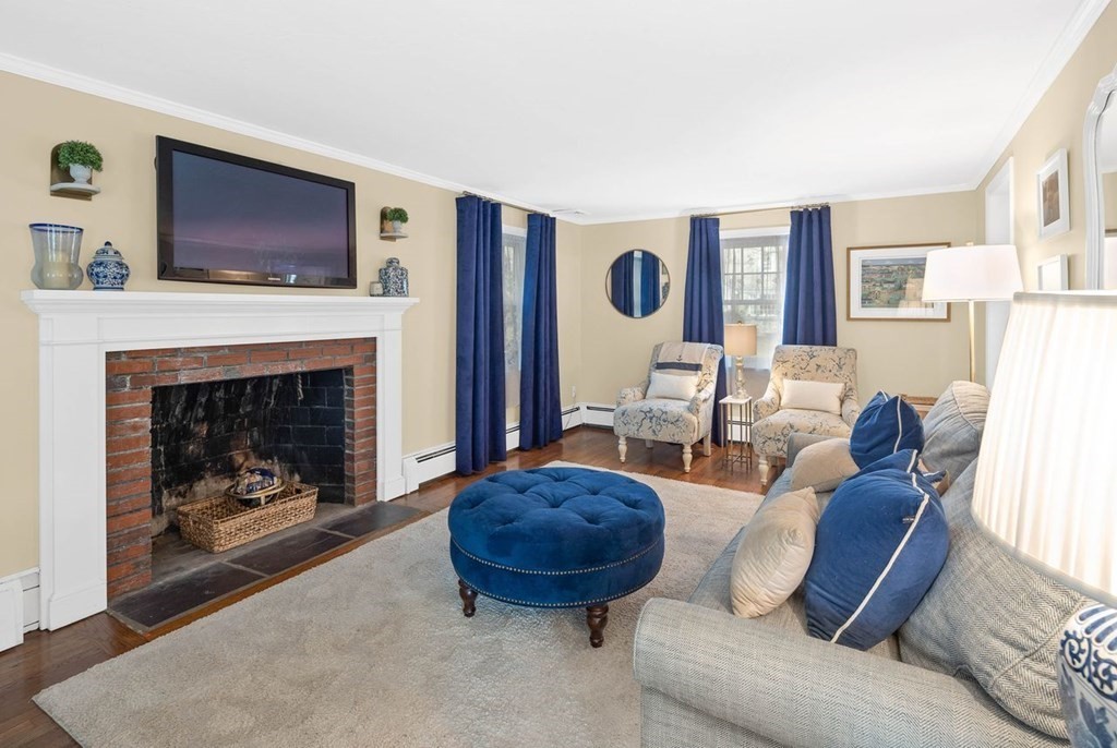 12 Barnes Road Hingham, MA 02043 - Photo 12 of 32 Gallery Image 12