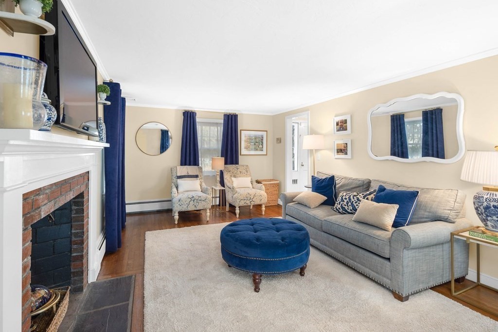 12 Barnes Road Hingham, MA 02043 - Photo 13 of 32 Gallery Image 13