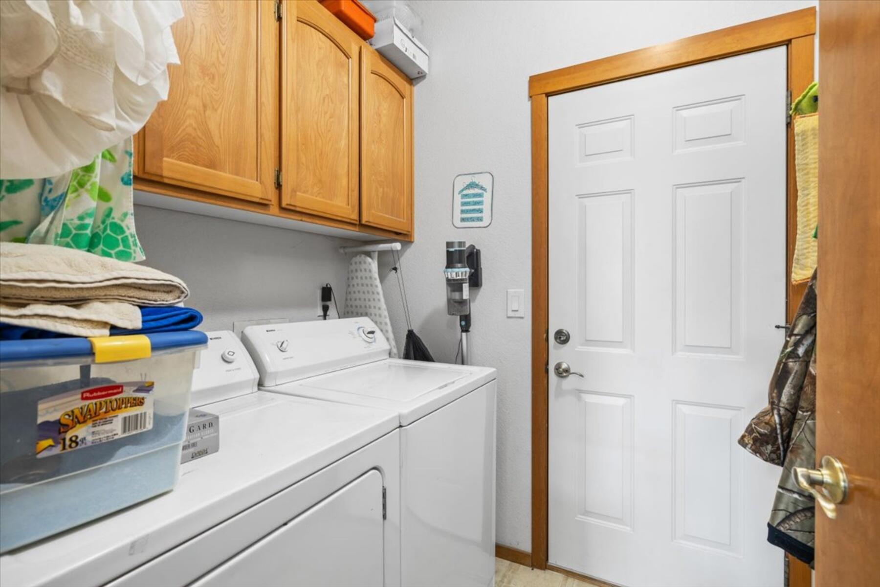 742 South Haskell Street Central Point, OR 97502 - Photo 15 of 17 batch_15-CI_1768