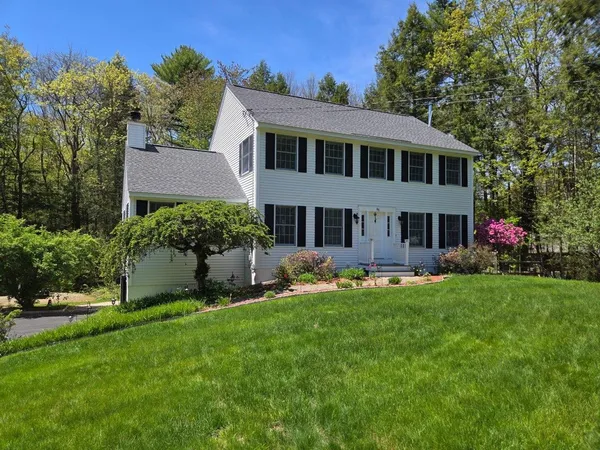 $664,900 | 85 Shady Lane, Barrington, NH 03825